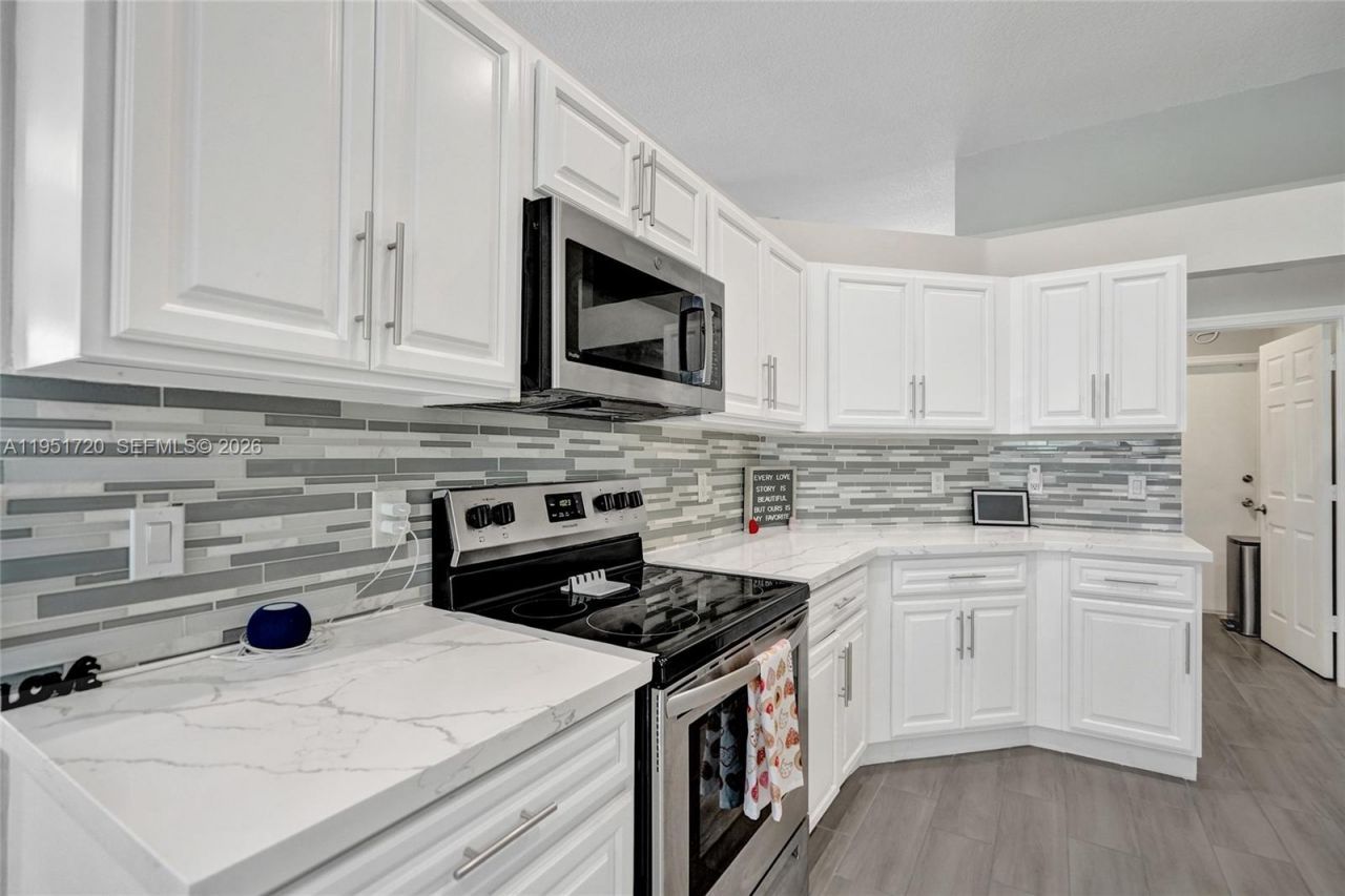 8795 NW 76th Pl, Tamarac, FL 33321 Photo