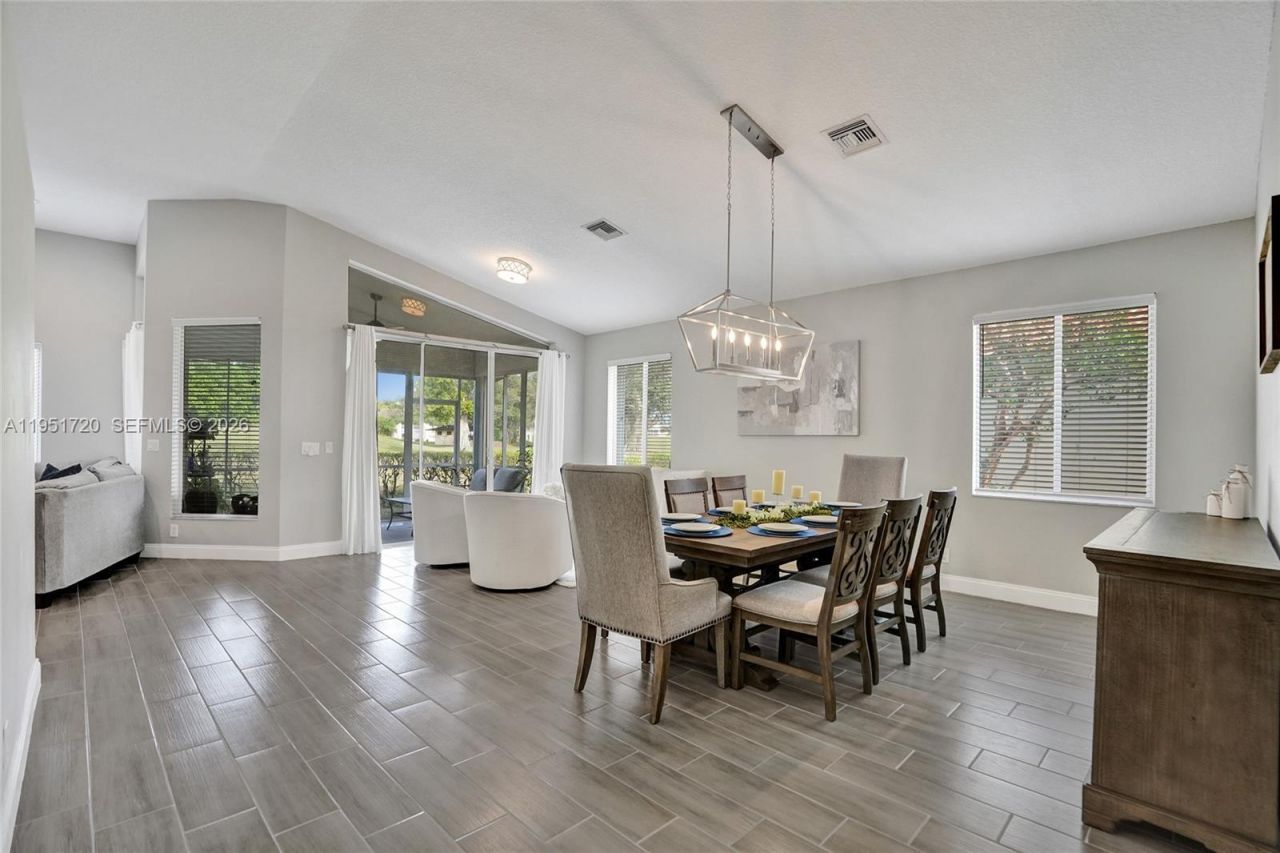 8795 NW 76th Pl, Tamarac, FL 33321 Photo