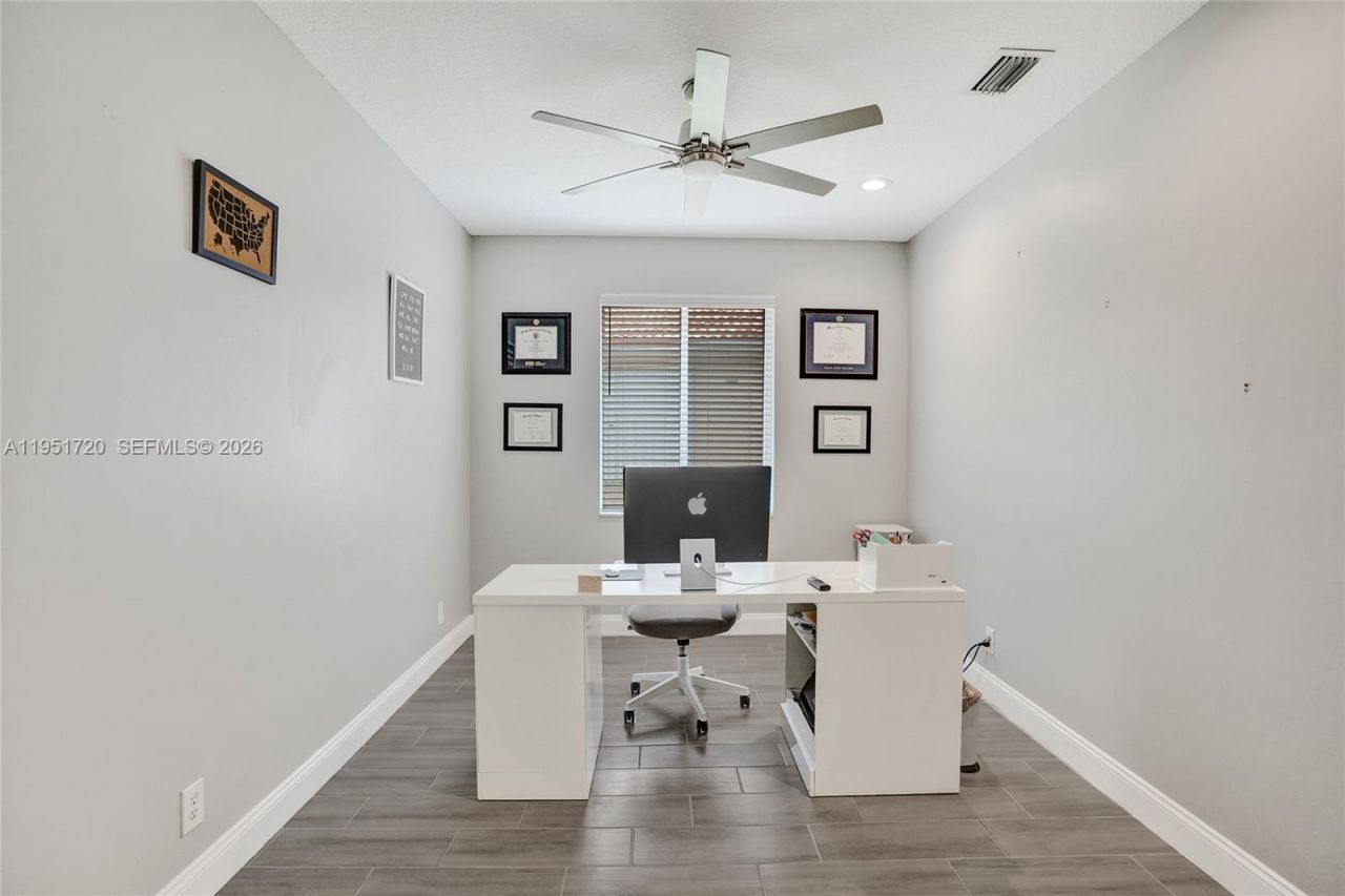 8795 NW 76th Pl, Tamarac, FL 33321 Photo