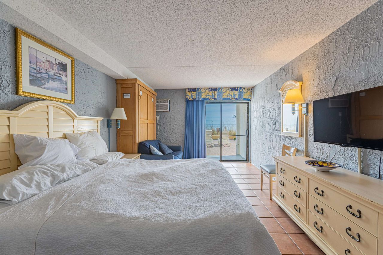 1207 S Ocean Blvd. Photo 7