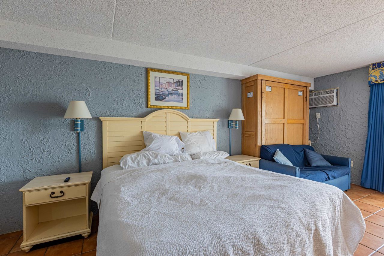 1207 S Ocean Blvd. Photo 8