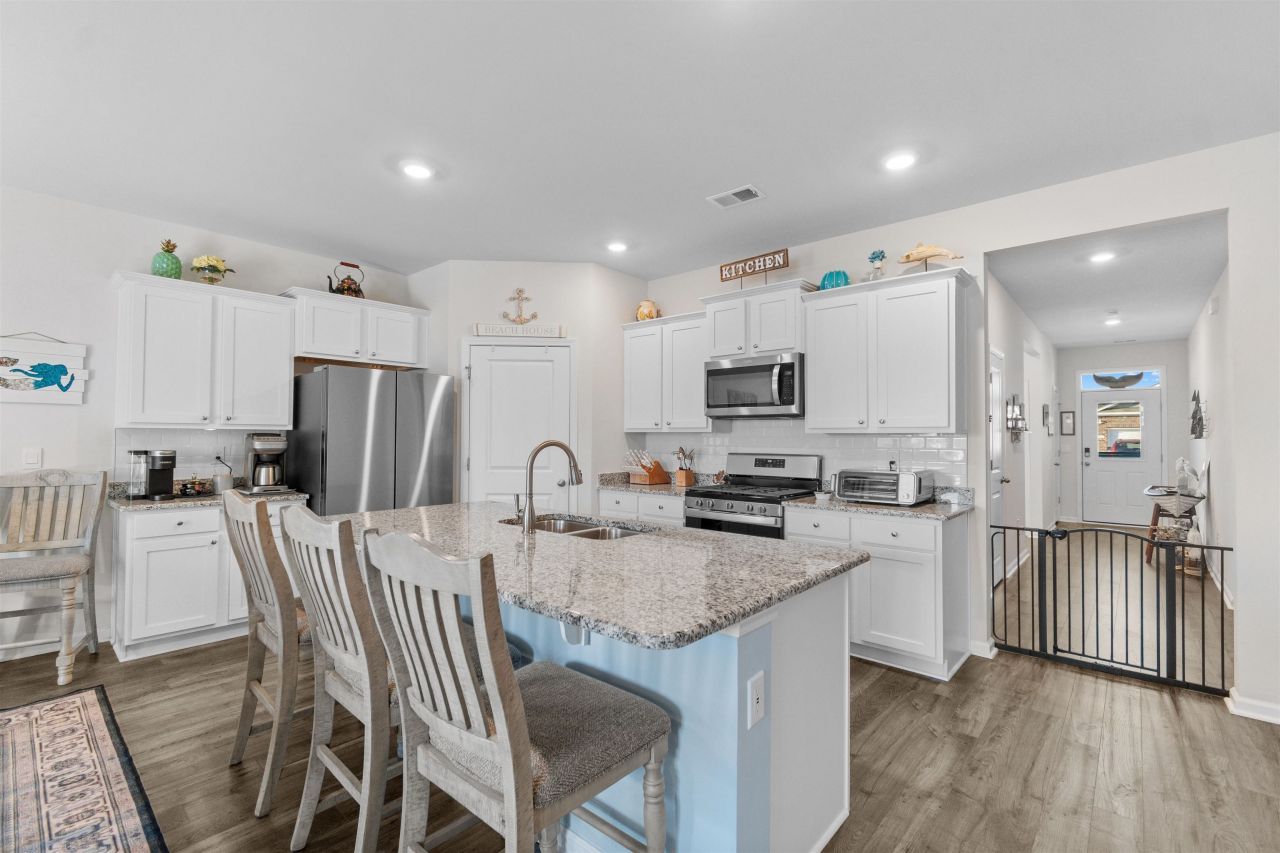 2140 Ainsley Dr. Photo 7