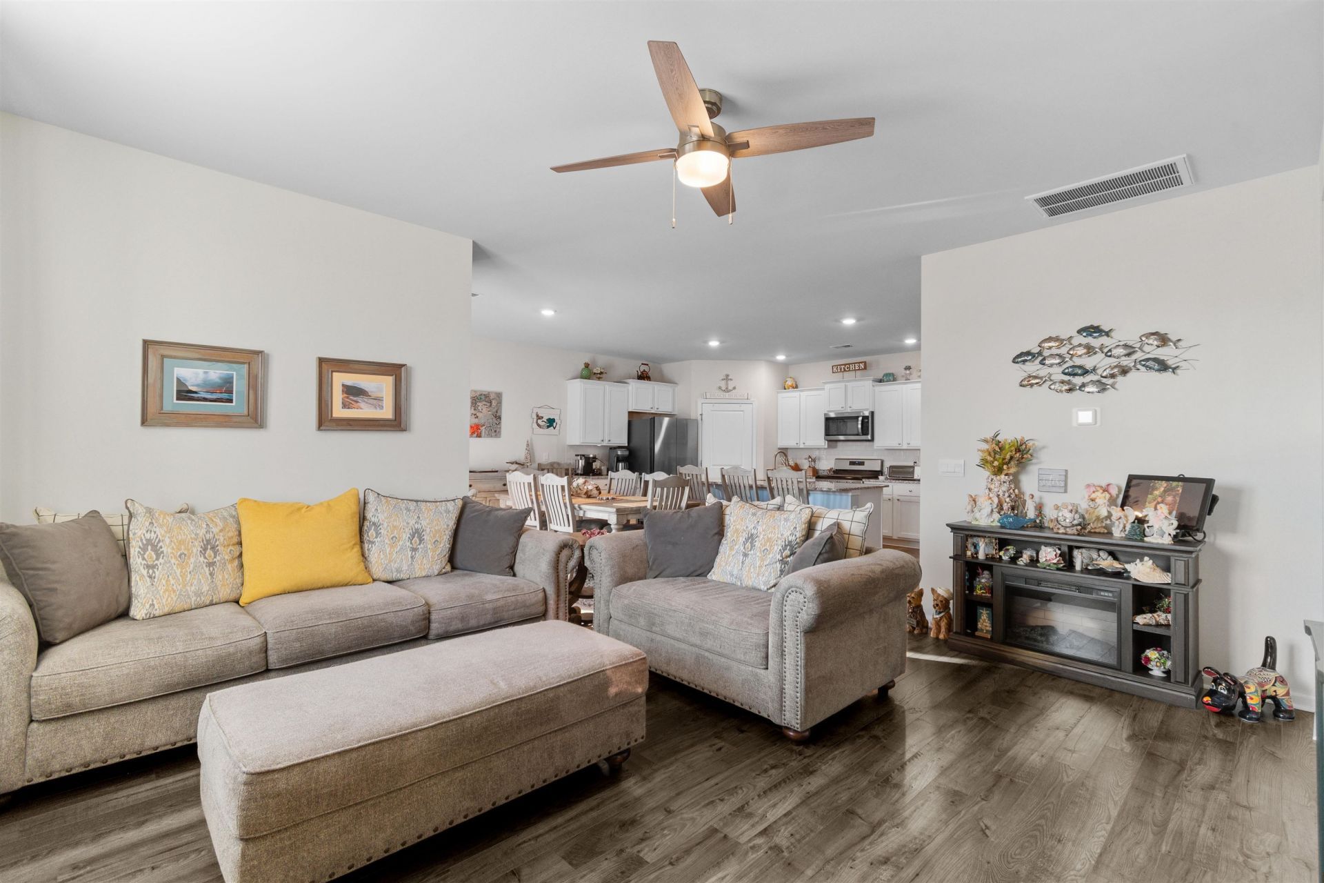 2140 Ainsley Dr. Photo 9
