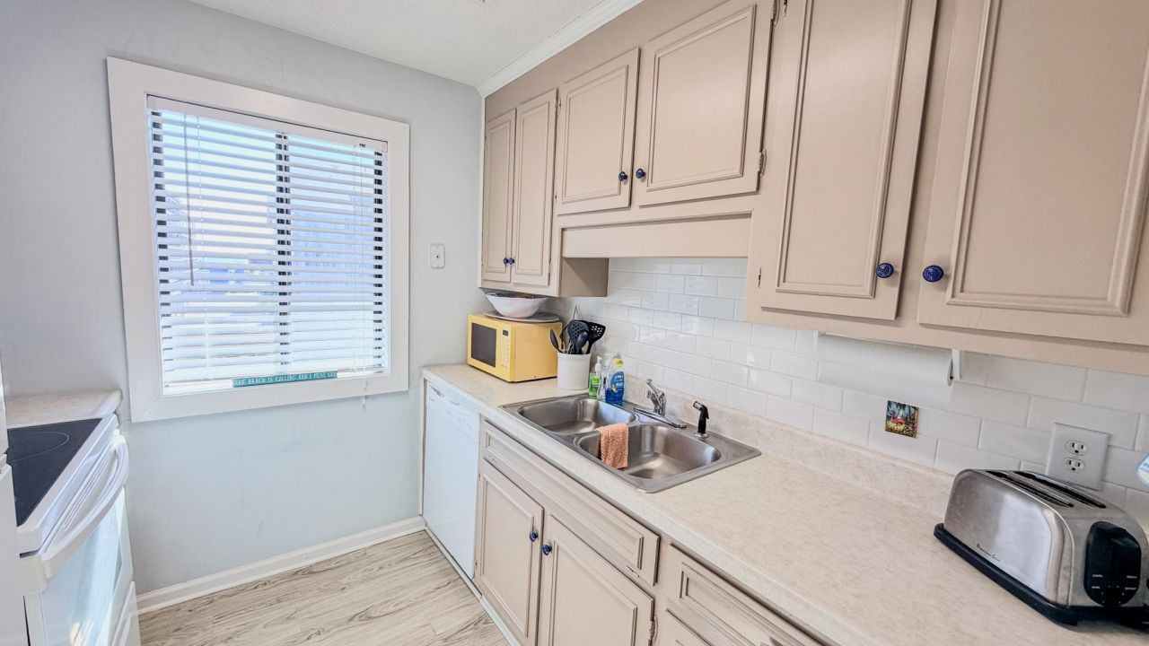 202 Maison Dr. Photo 8