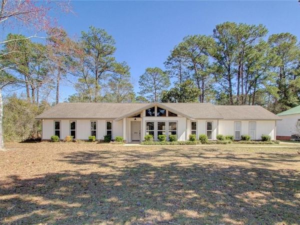 3921 St Andrews Drive, Mobile, AL 36693