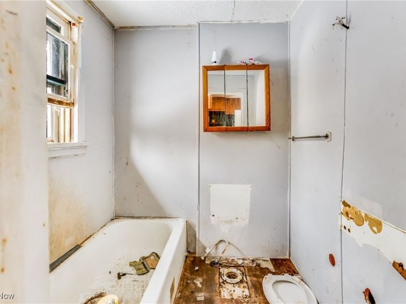 442 7th Street SW, Warren, OH 44485 Photo 8