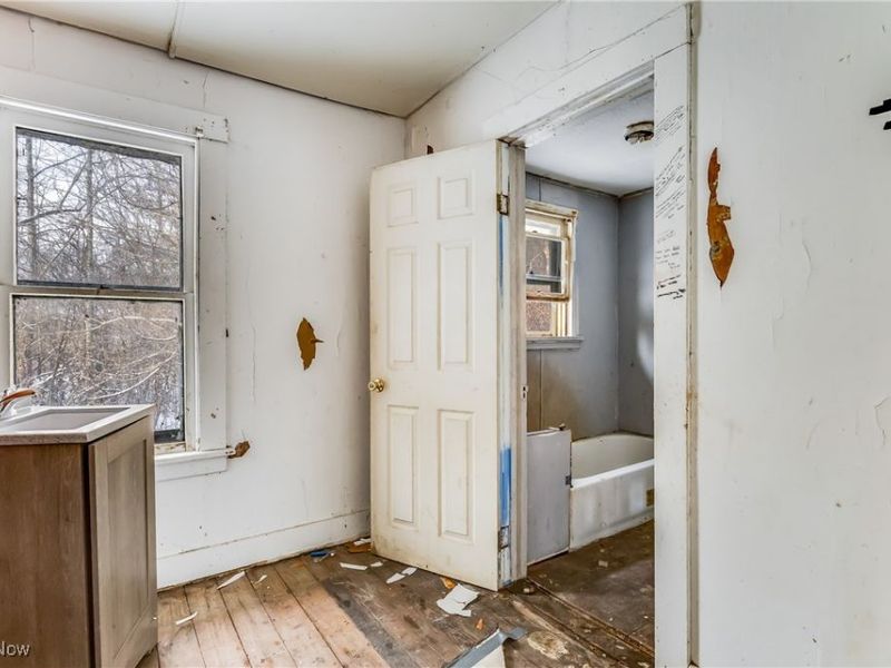 442 7th Street SW, Warren, OH 44485 Photo 9