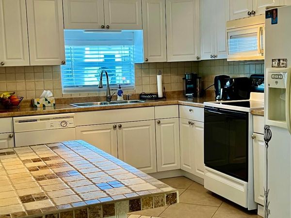 3325 Street Street, Hollywood, FL 33021