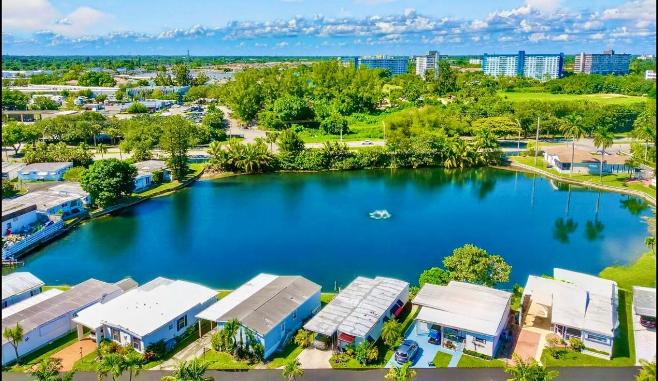 3325 Street Street, Hollywood, FL 33021 Photo