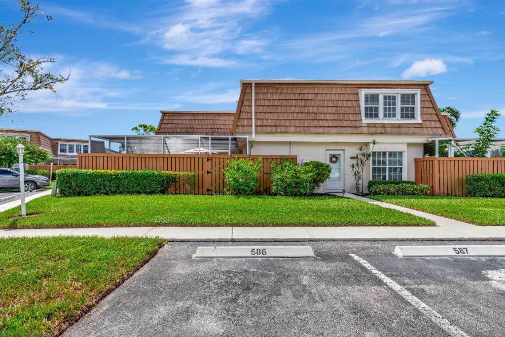 11571 Winchester Drive, Unit 27 D, Palm Beach Gardens, FL 33410 Photo