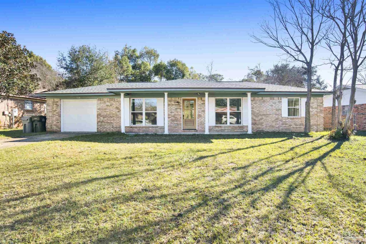 1231 Ft Smith Cir, Pensacola, FL 32505 Main Photo
