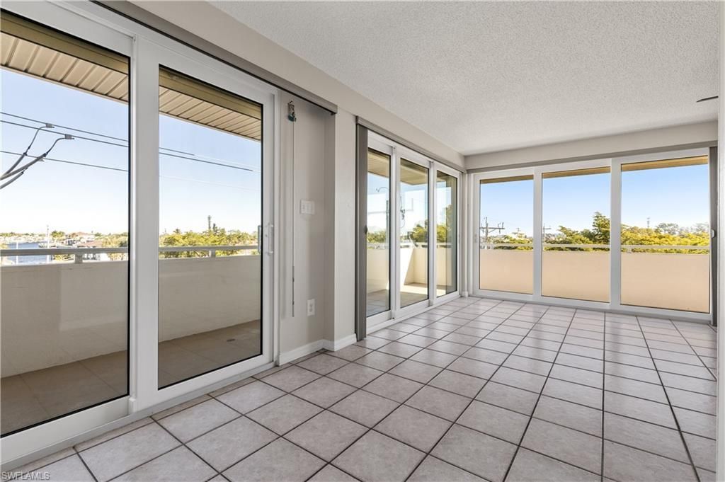 4803 Sunset Ct, Unit 304, Cape Coral, FL 33904 Photo