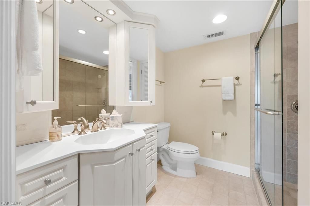 3003 Gulf Shore Blvd N, Unit 404, Naples, FL 34103 Photo