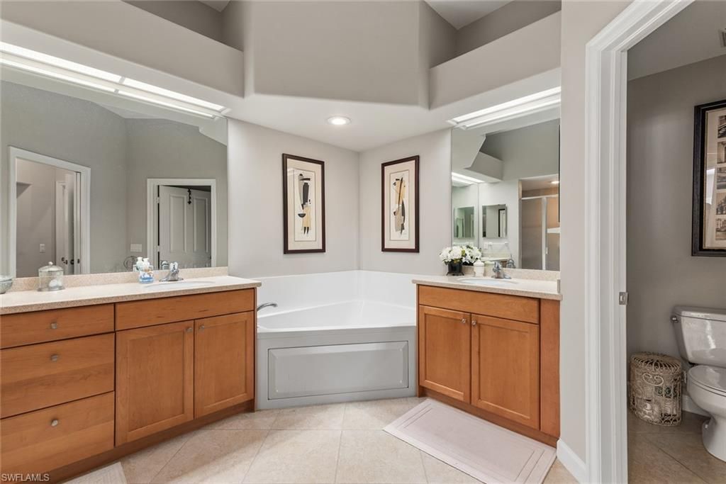 8583 Via Lungomare Cir, Unit 201, Estero, FL 33928 Photo