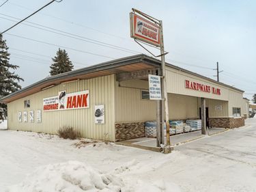 14 3rd Avenue SW, Dodge Center, MN 55927