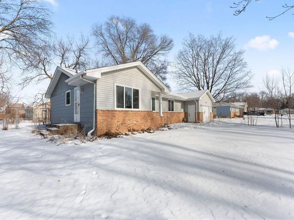6816 75th Avenue N, Brooklyn Park, MN 55428