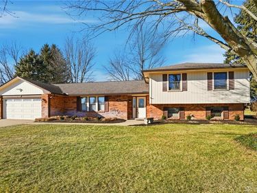 205 Elmwood Place, Dayton, OH 45440