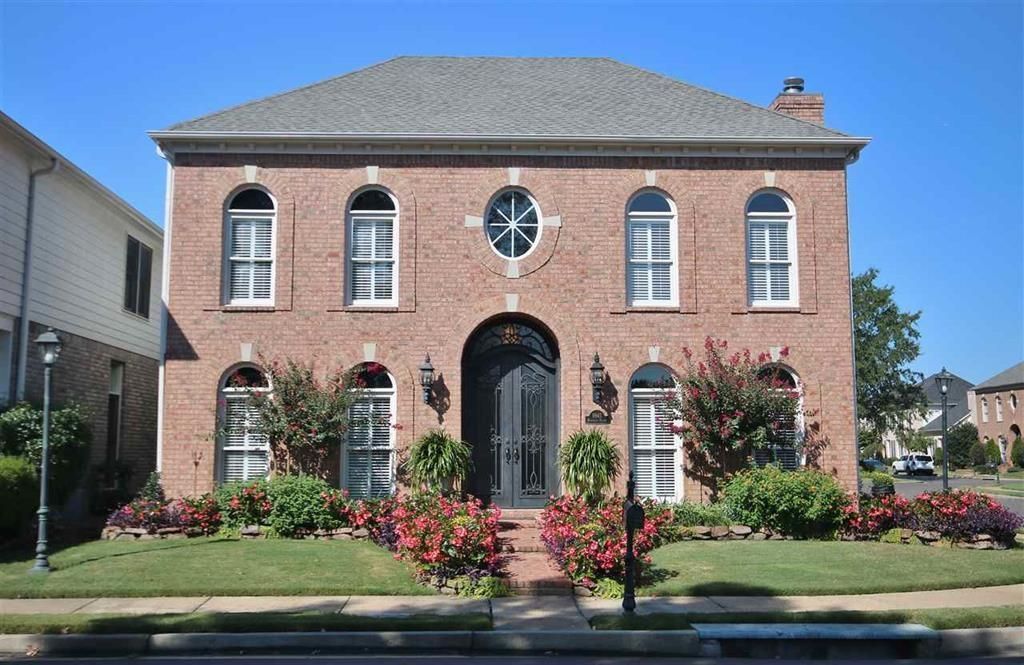 9945 WESTWOOD MANOR DR Collierville, TN 38139