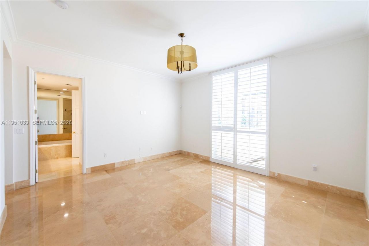 626 Coral Way, Unit 604, Coral Gables, FL 33134 Photo