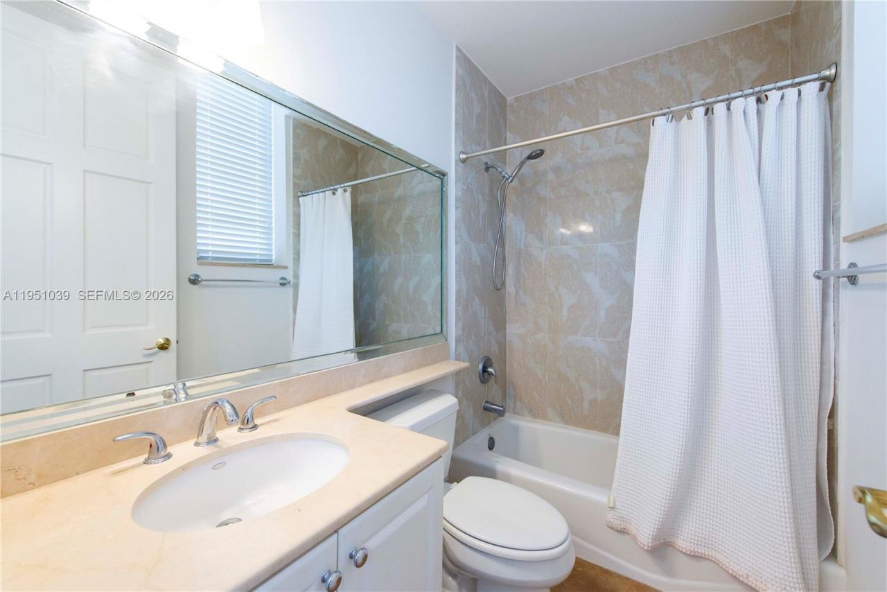 626 Coral Way, Unit 604, Coral Gables, FL 33134 Photo