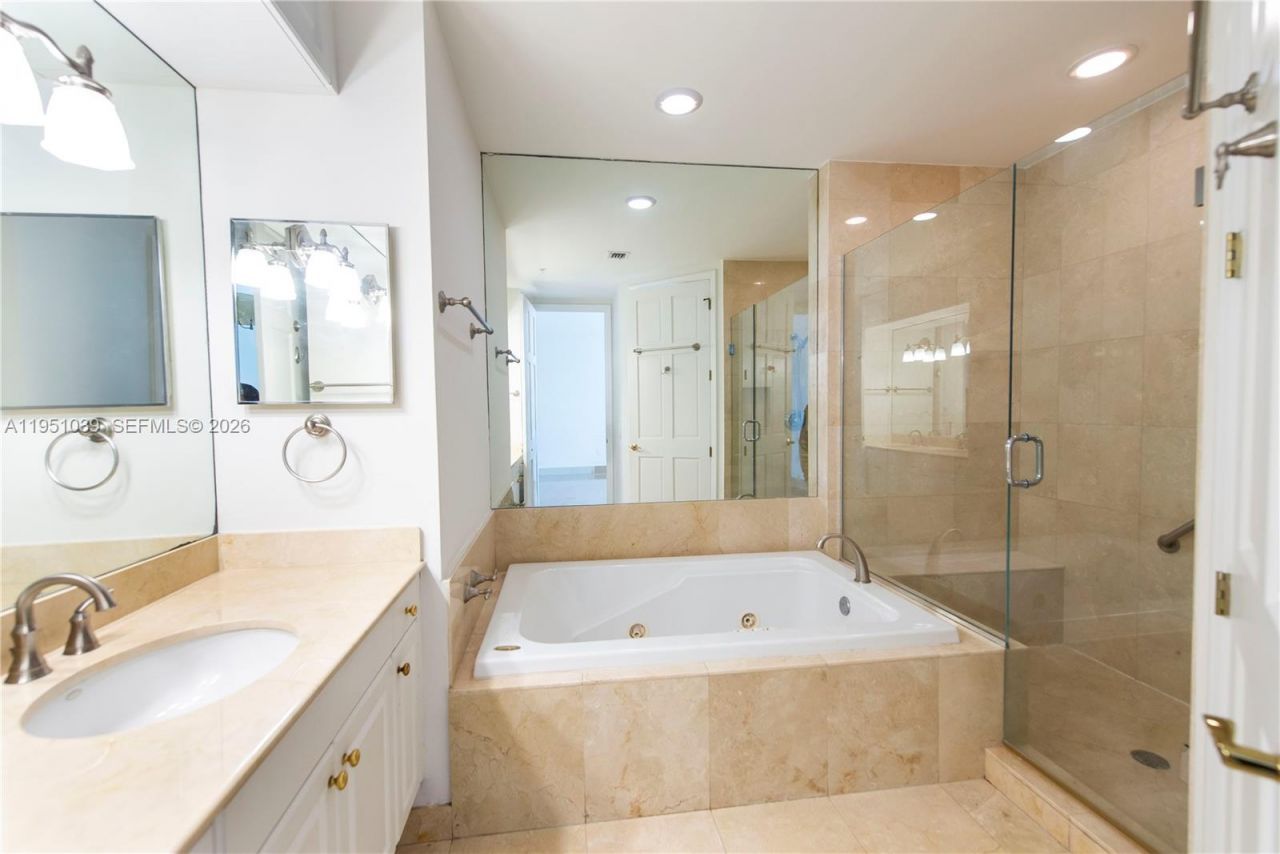 626 Coral Way, Unit 604, Coral Gables, FL 33134 Photo