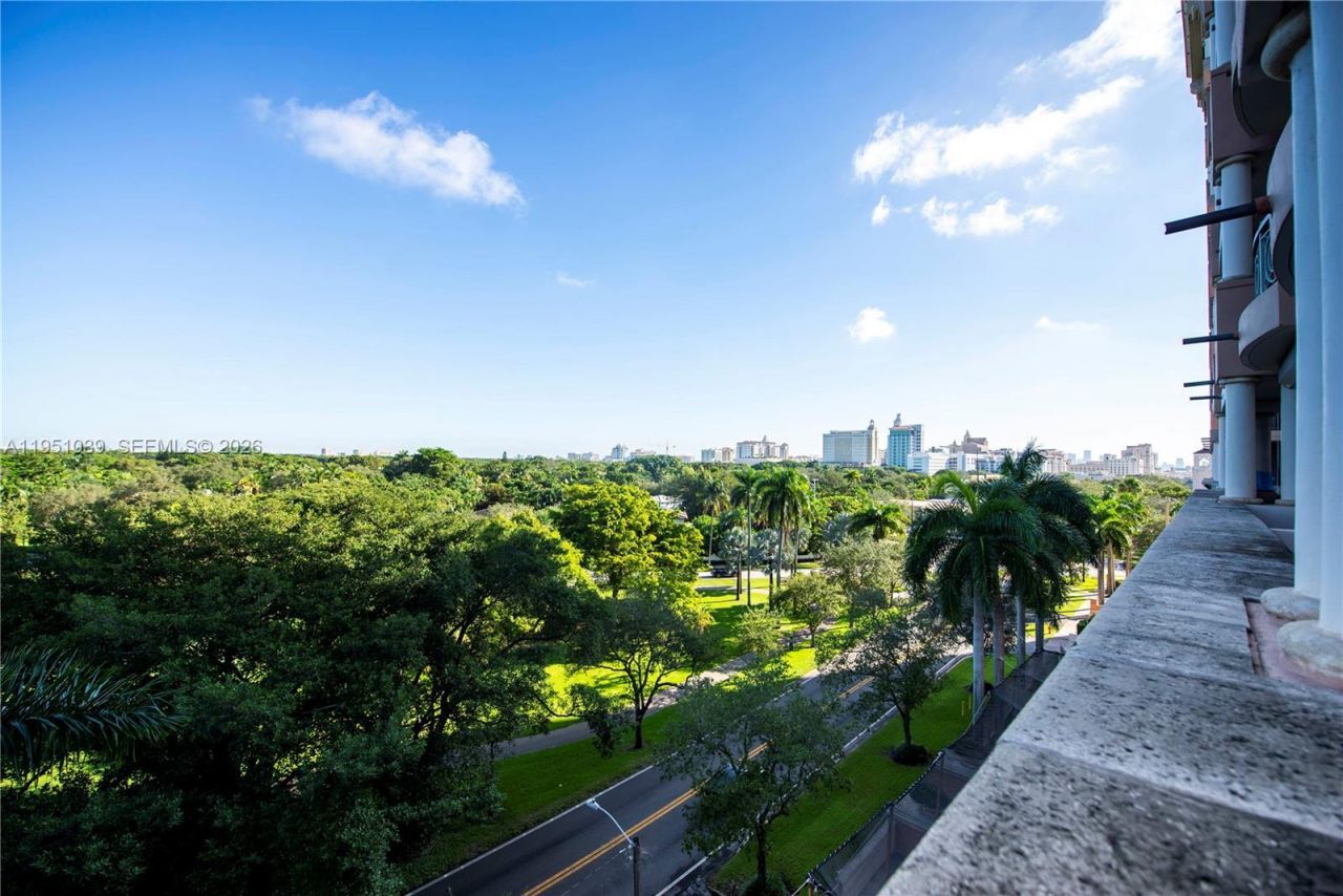 626 Coral Way, Unit 604, Coral Gables, FL 33134 Photo