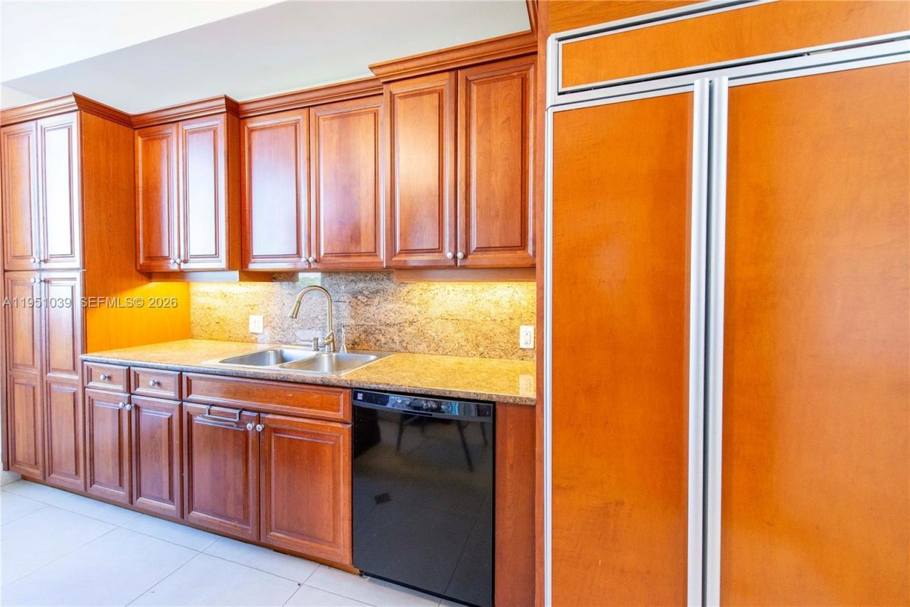 626 Coral Way, Unit 604, Coral Gables, FL 33134 Photo