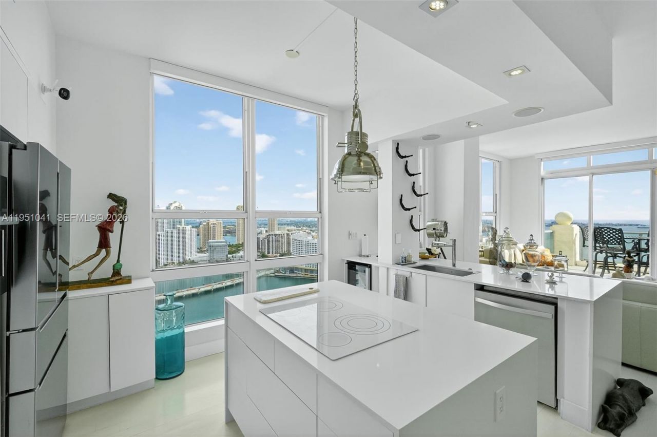 1155 Brickell Bay Dr, Unit PH210, Miami, FL 33131 Photo