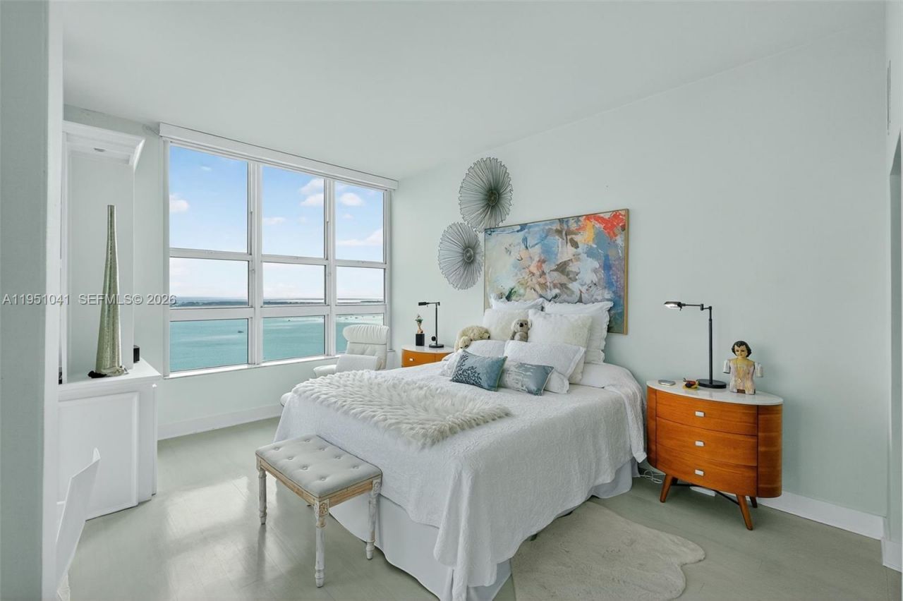 1155 Brickell Bay Dr, Unit PH210, Miami, FL 33131 Photo