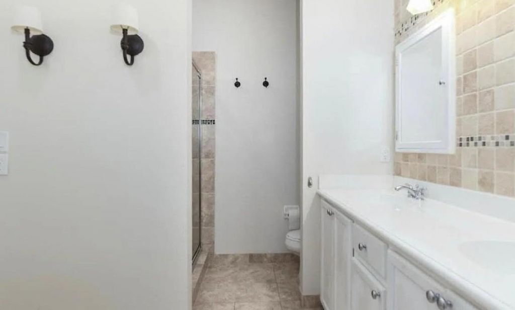 1084 NW 18th Ave, Boca Raton, FL 33486 Photo