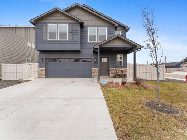 513 Stanley Lake St, Middleton, ID 83644