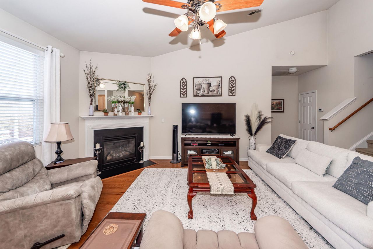 3102 Cold Harbor Way Photo 7