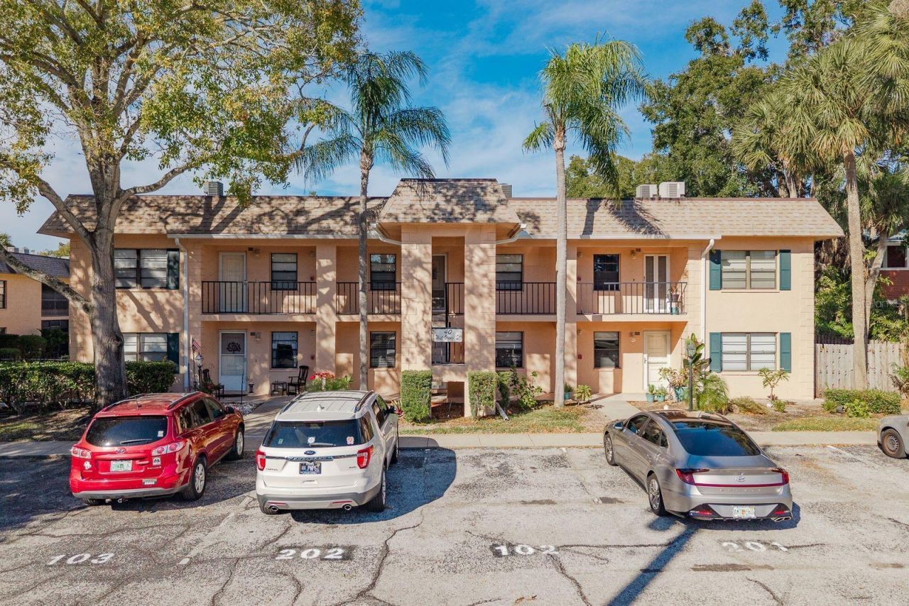 40 W Orange Street, Unit 102, Tarpon Springs, FL 34689 Main Photo