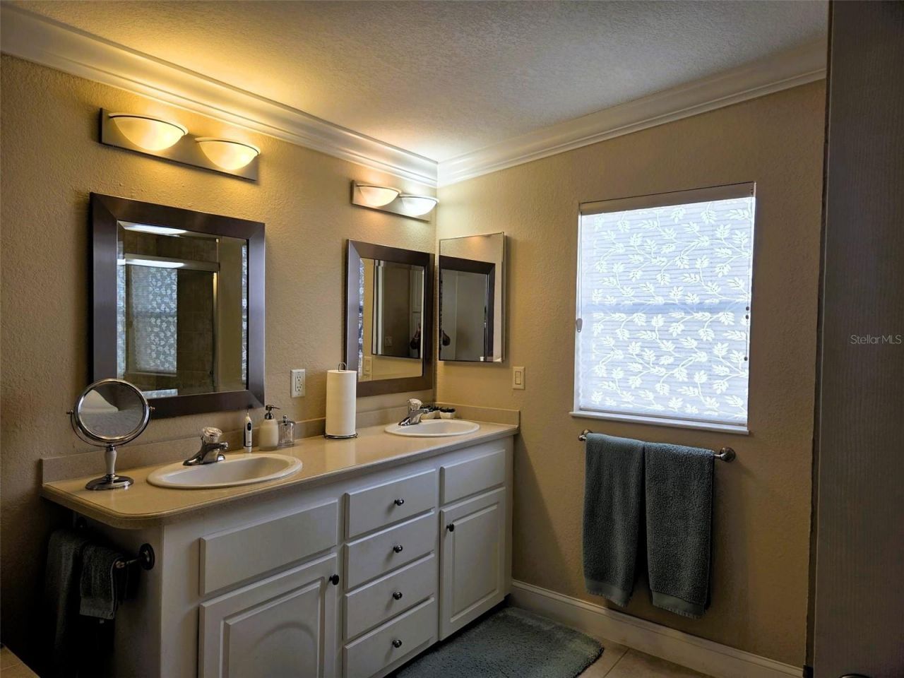 3213 Pink Oak Terrace, Sarasota, FL 34237 Photo