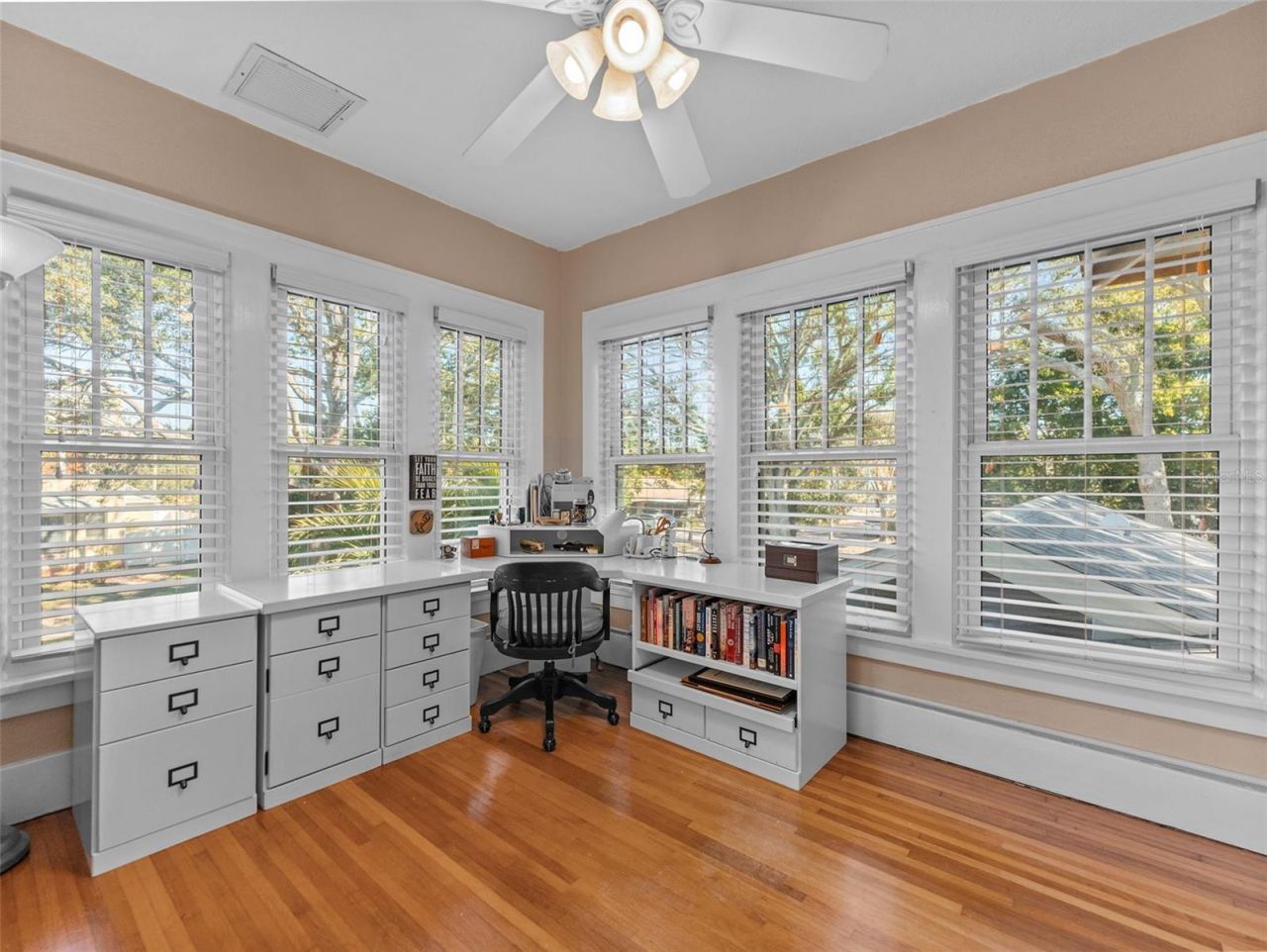 231 72nd Street N, Saint Petersburg, FL 33710 Photo