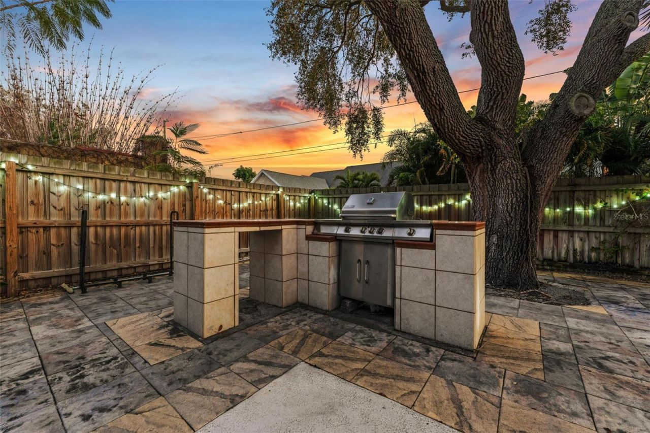 231 72nd Street N, Saint Petersburg, FL 33710 Photo