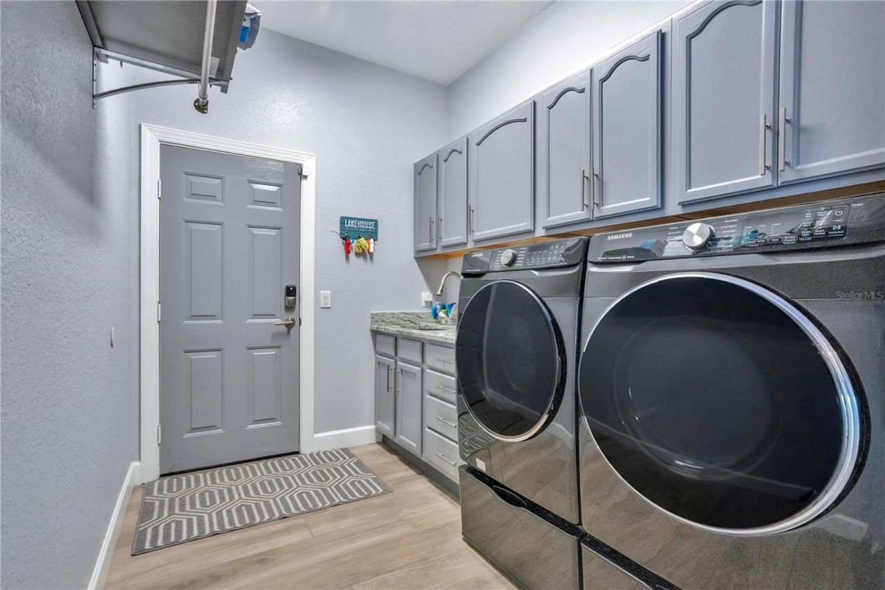 3433 Cullen Lake Shore Drive, Belle Isle, FL 32812 Photo