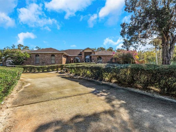 8700 CESSNA DRIVE, NEW PORT RICHEY, FL 34654