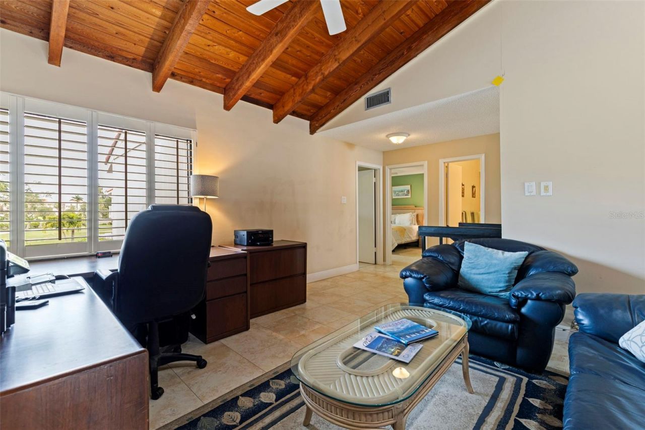 5668 Escondida Boulevard S, Saint Petersburg, FL 33715 Photo