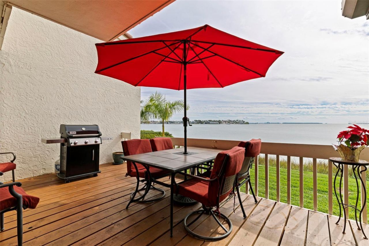 5668 Escondida Boulevard S, Saint Petersburg, FL 33715 Photo