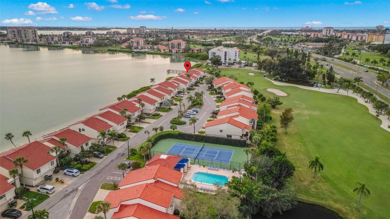 5668 Escondida Boulevard S, Saint Petersburg, FL 33715 Photo