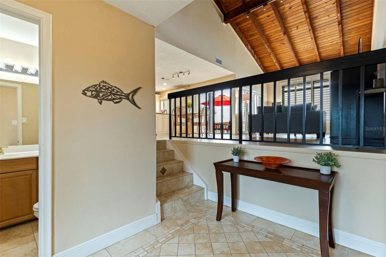 5668 Escondida Boulevard S, Saint Petersburg, FL 33715 Photo