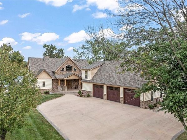 107 Harbor Point, Gallatin, MO 64640