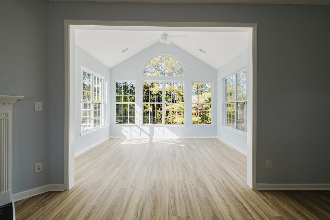 6011 Mossy Oaks Dr. Photo 11