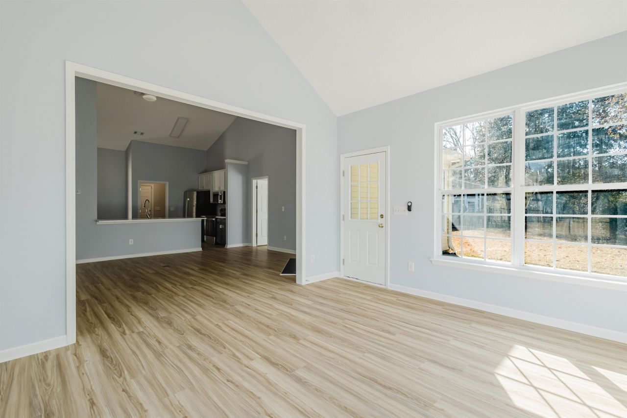 6011 Mossy Oaks Dr. Photo 13