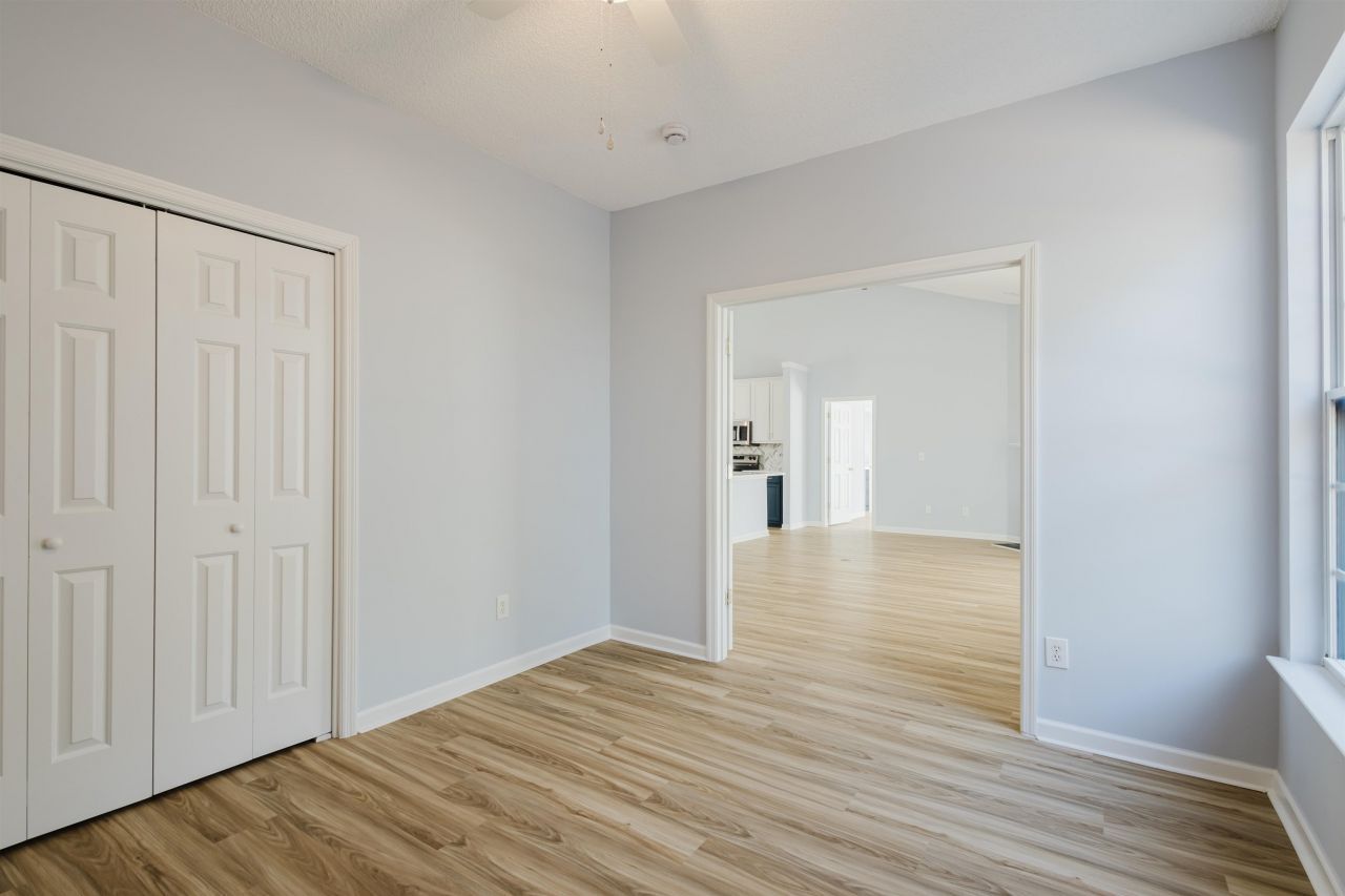 6011 Mossy Oaks Dr. Photo 18