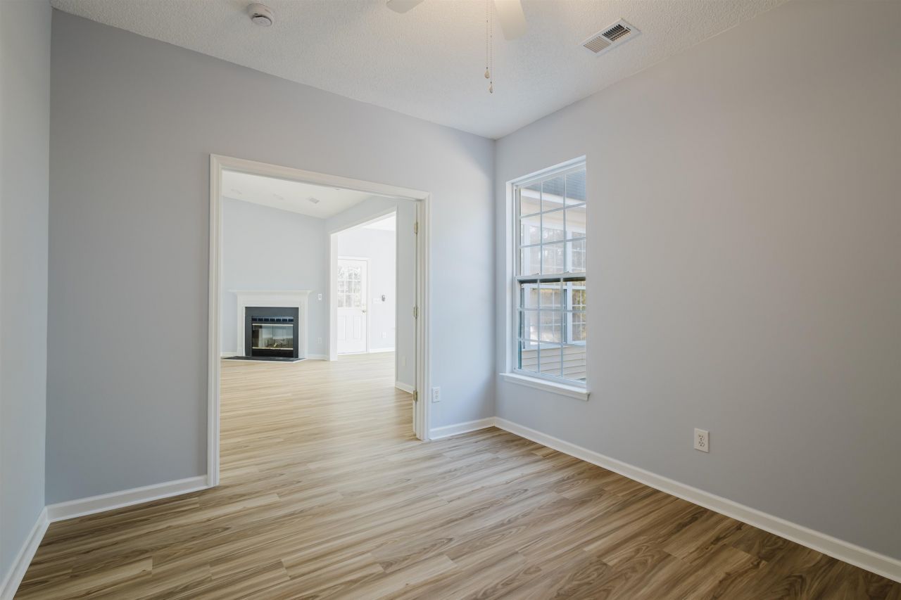 6011 Mossy Oaks Dr. Photo 20