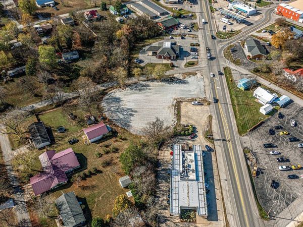 9615 US Highway 70 E, Mc Ewen, TN 37101