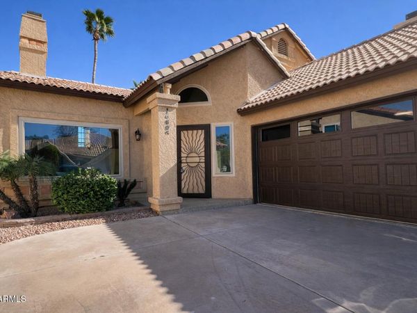 16805 S 29TH Place, Phoenix, AZ 85048