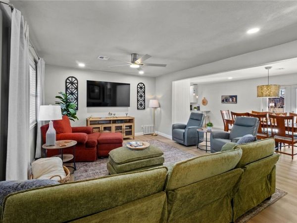 708 NW J Street, Bentonville, AR 72712